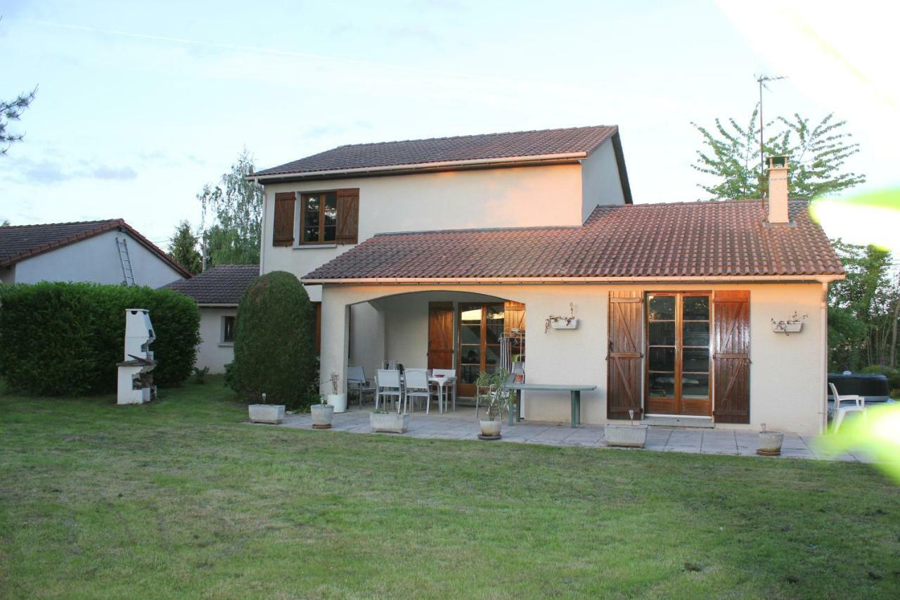 Les Ecureuils Bed & Breakfast Tramoyes Exterior foto